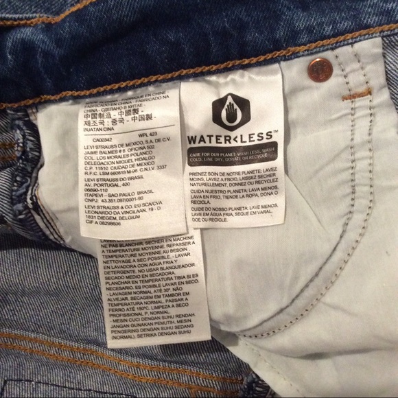 LEVIs Wedgie Straight 501 Cut Offs modern/vintage - Picture 6 of 6